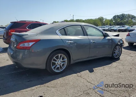 2010 Nissan Maxima S z USA, uszkodzony, nr VIN 1N4AA5AP2AC825313